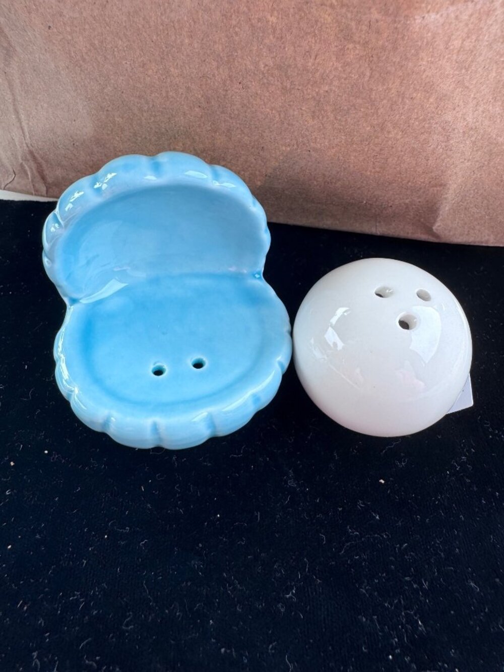 Cracker Barrel Salt Pepper Shakers Blue Shell Pearl Ceramic Coastal Beach Set